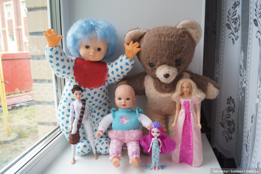 Вторая выписка июня Собрались куколки из разных посылок Мишеньке вернула зрение и мягкость шубки Рождение ДенискиКругозор