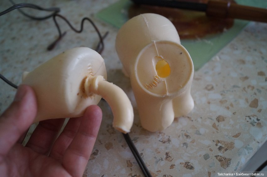 Первая выписка августа Паяю шейное крепление белого медведя и оторванный диск Ленигрушки Ремонт мебели и детской переноски