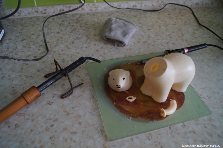 Первая выписка августа Паяю шейное крепление белого медведя и оторванный диск Ленигрушки Ремонт мебели и детской переноски