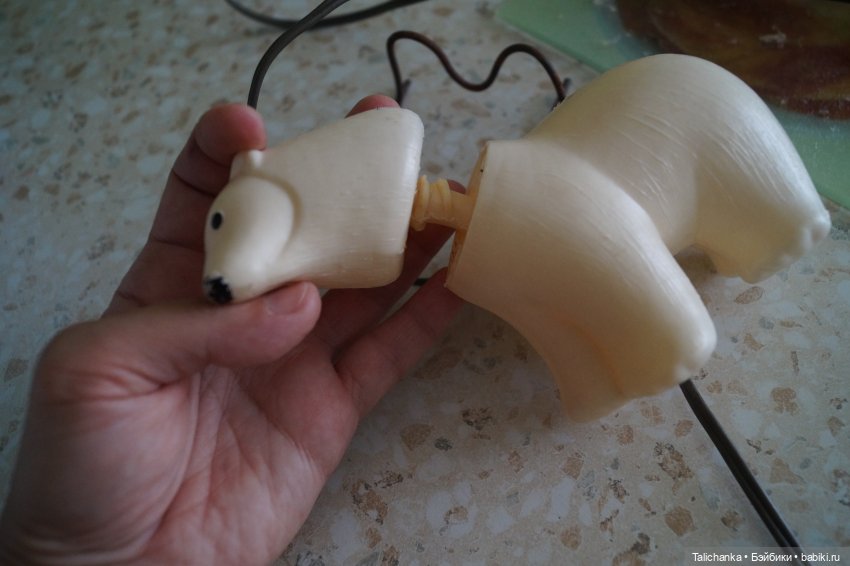 Первая выписка августа Паяю шейное крепление белого медведя и оторванный диск Ленигрушки Ремонт мебели и детской переноски