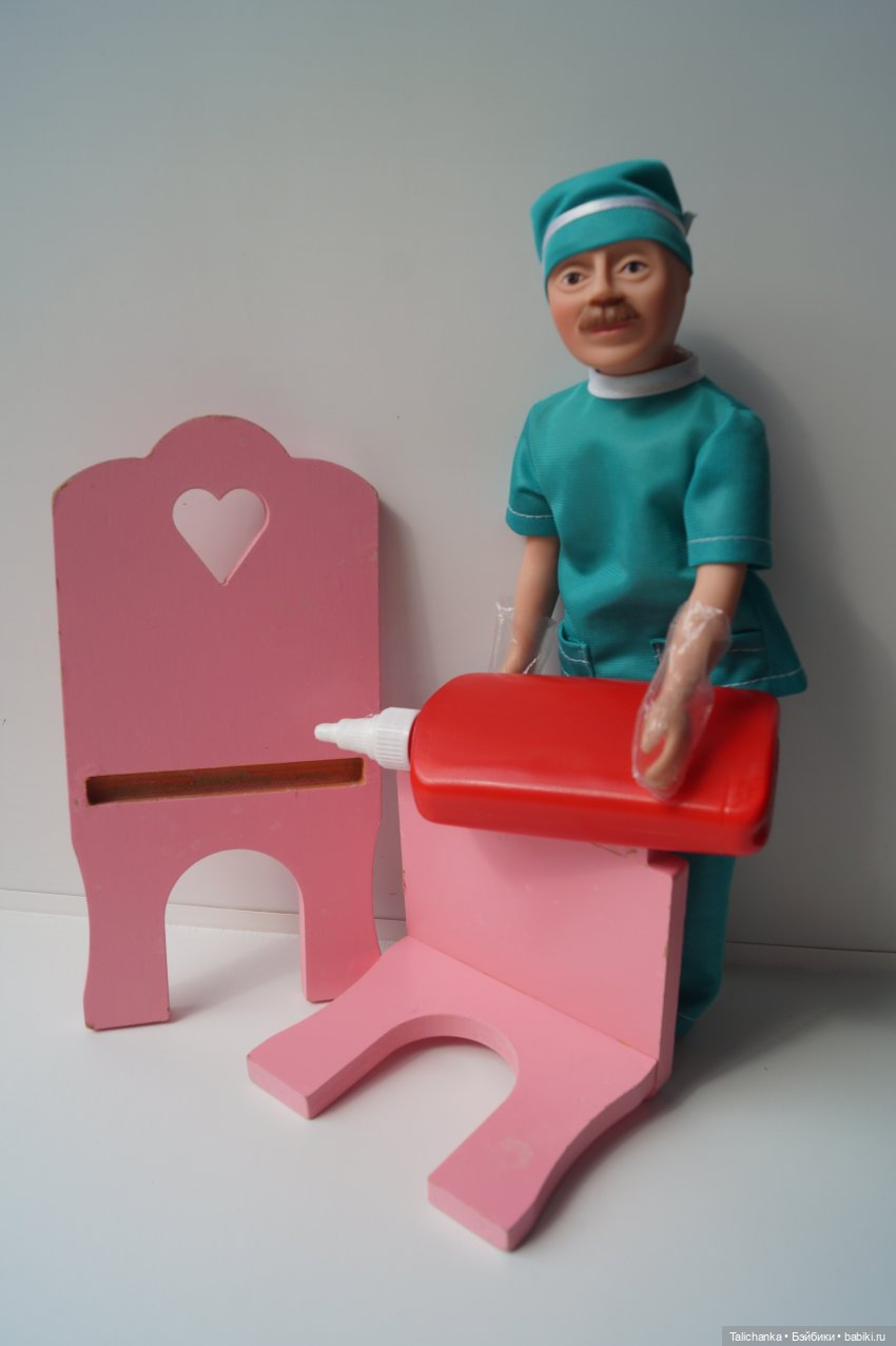 Первая выписка августа Паяю шейное крепление белого медведя и оторванный диск Ленигрушки Ремонт мебели и детской переноски