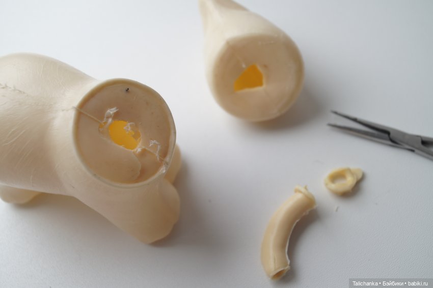 Первая выписка августа Паяю шейное крепление белого медведя и оторванный диск Ленигрушки Ремонт мебели и детской переноски