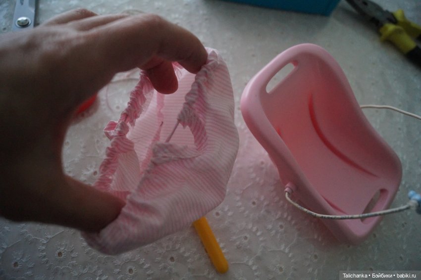 Первая выписка августа Паяю шейное крепление белого медведя и оторванный диск Ленигрушки Ремонт мебели и детской переноски