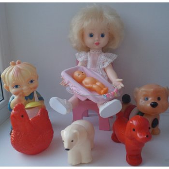 Первая выписка августа Паяю шейное крепление белого медведя и оторванный диск Ленигрушки Ремонт мебели и детской переноски Возвращаем цвет игрушкам СССР