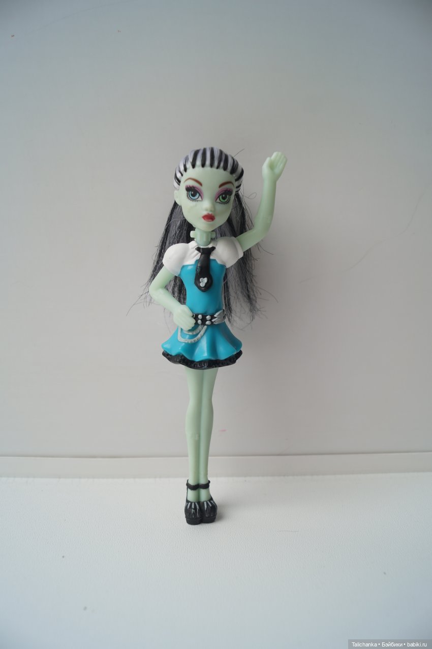 Третья выписка августа Полная прошивка пупсика Замена ткани на руках и ногах Ремонт колеса Молнии Маккуин Наводим красоту