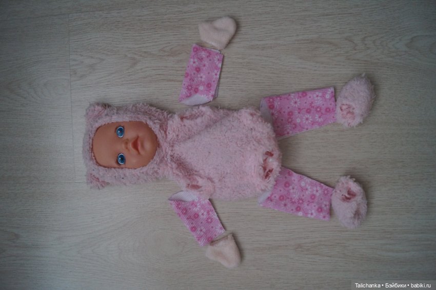 Третья выписка августа Полная прошивка пупсика Замена ткани на руках и ногах Ремонт колеса Молнии Маккуин Наводим красоту