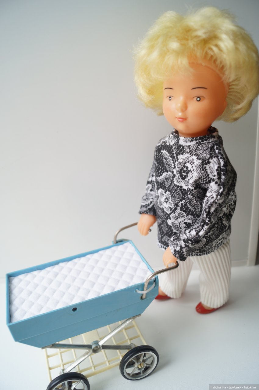 Третья выписка августа Полная прошивка пупсика Замена ткани на руках и ногах Ремонт колеса Молнии Маккуин Наводим красоту