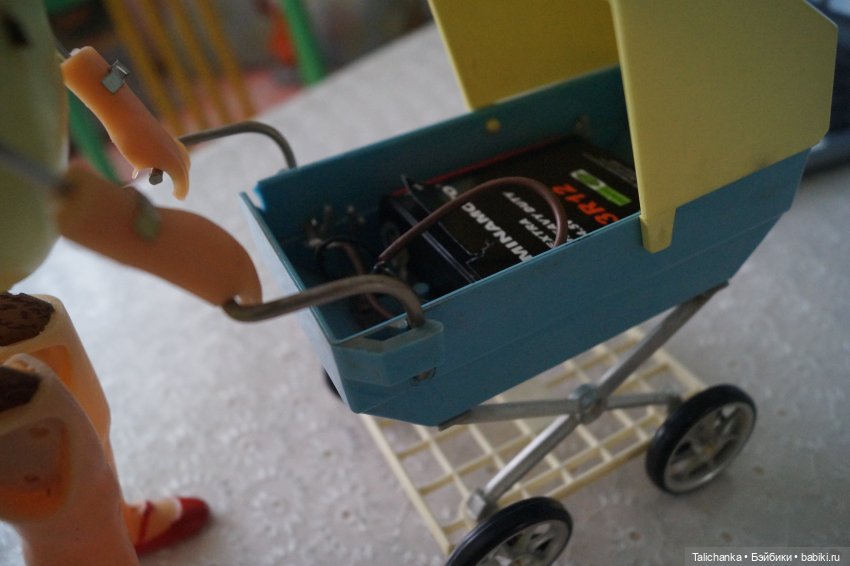 Третья выписка августа Полная прошивка пупсика Замена ткани на руках и ногах Ремонт колеса Молнии Маккуин Наводим красоту