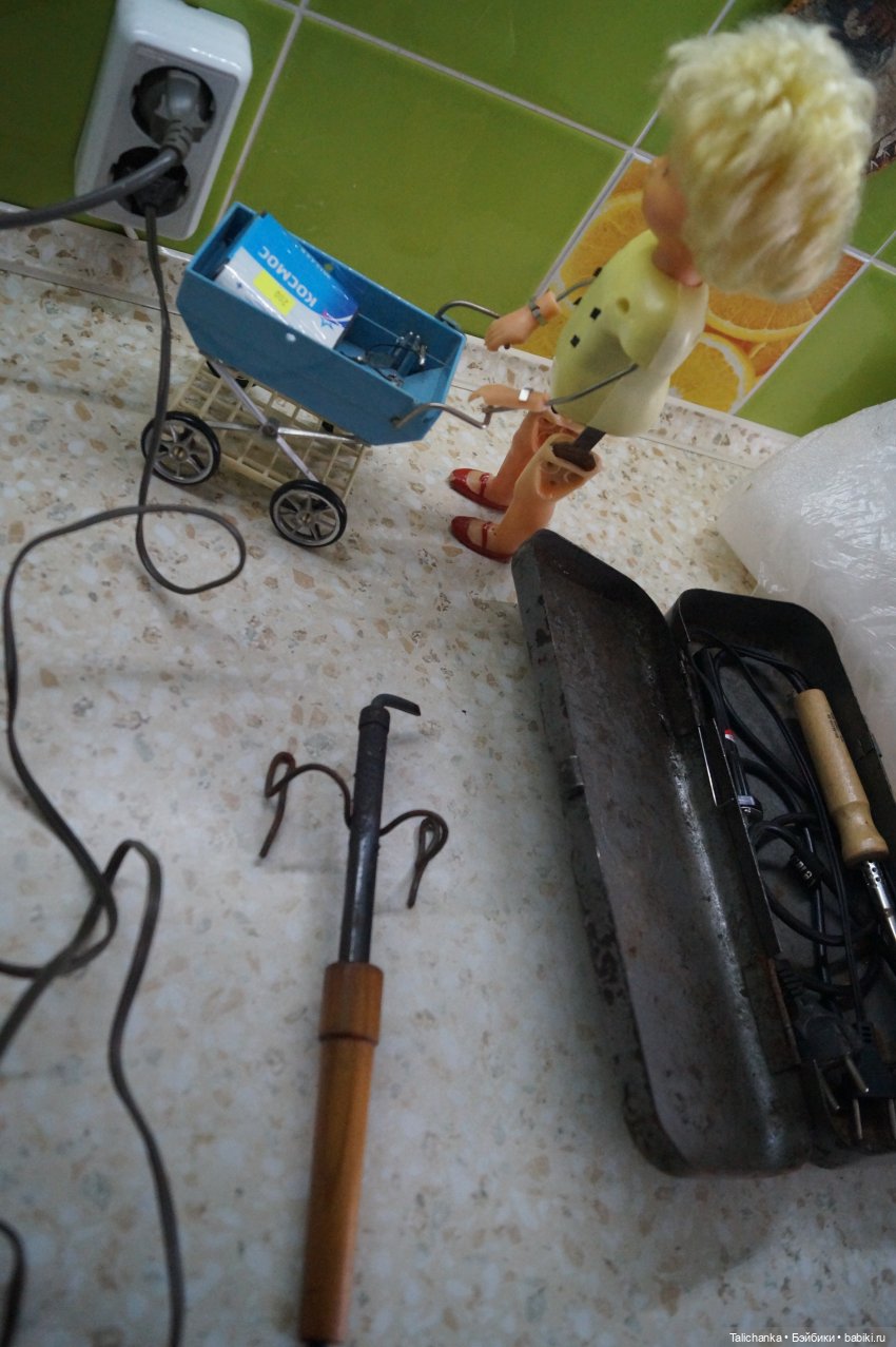 Третья выписка августа Полная прошивка пупсика Замена ткани на руках и ногах Ремонт колеса Молнии Маккуин Наводим красоту