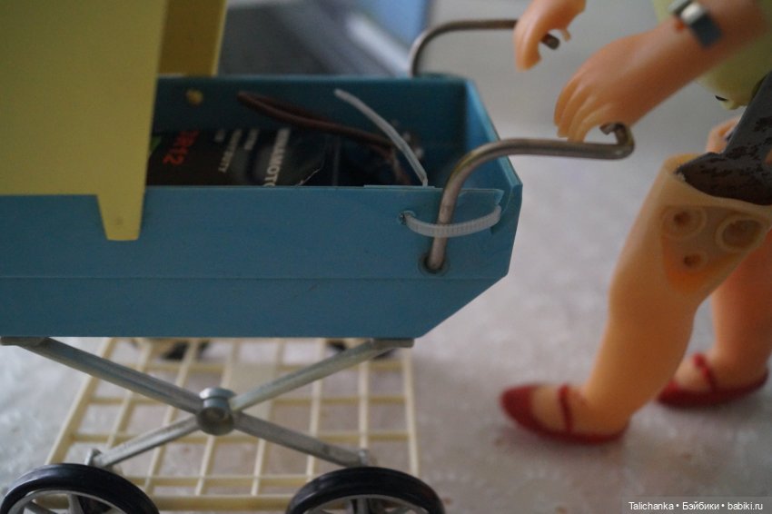 Третья выписка августа Полная прошивка пупсика Замена ткани на руках и ногах Ремонт колеса Молнии Маккуин Наводим красоту