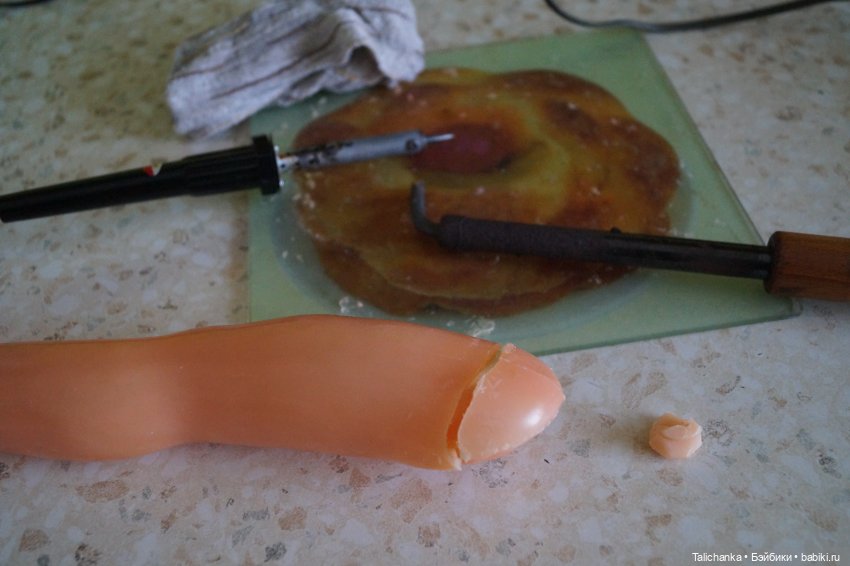 Третья выписка сентября Паяем крепление ног куйбышевской куклы Восстанавливаем волосы Обновляем мягкую игрушку мартышку