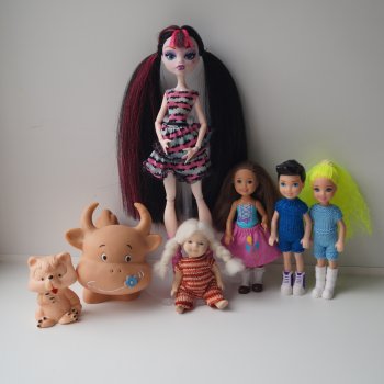 Четвёртая выписка сентября Две полные прошивки: аналог Монстр хай и аналог Челси Паричок для малютки фарфорочки + бонус: фото с бала