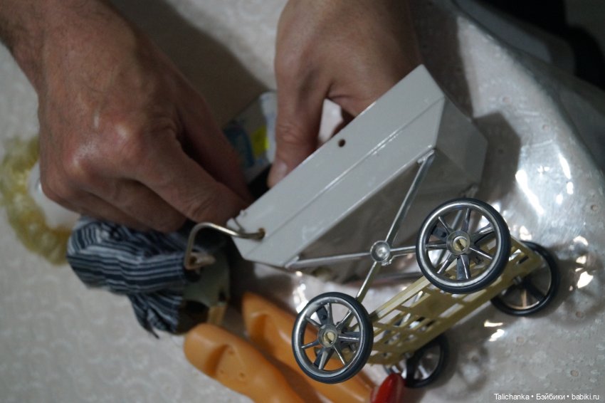 Третья выписка ноября Кирово-Чепецкая Оля в санатории, лепим ручку Дуняше-Топотушке, паяем разрыв шейного отверстия, Марите