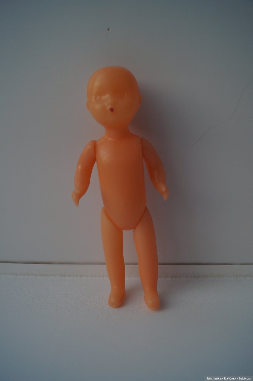 Вторая выписка декабря. Продолжаем лечить новогодних героев. Куколка СССР получила паричок, выравниваем длину ножек