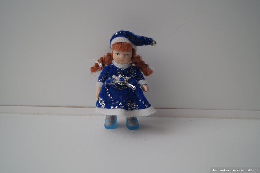 Вторая выписка декабря. Продолжаем лечить новогодних героев. Куколка СССР получила паричок, выравниваем длину ножек