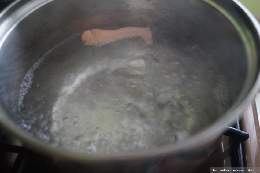 Вторая выписка декабря. Продолжаем лечить новогодних героев. Куколка СССР получила паричок, выравниваем длину ножек