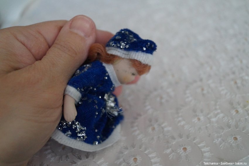 Вторая выписка декабря. Продолжаем лечить новогодних героев. Куколка СССР получила паричок, выравниваем длину ножек