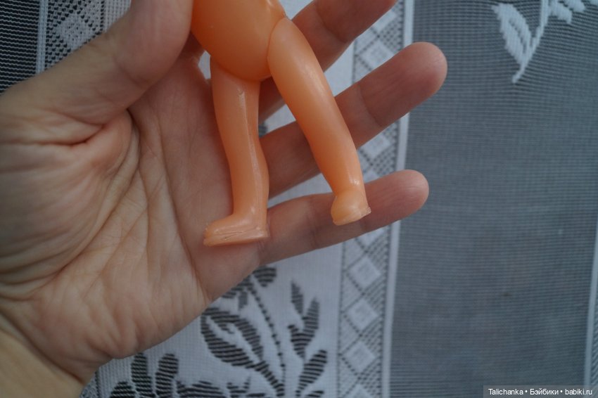 Вторая выписка декабря. Продолжаем лечить новогодних героев. Куколка СССР получила паричок, выравниваем длину ножек