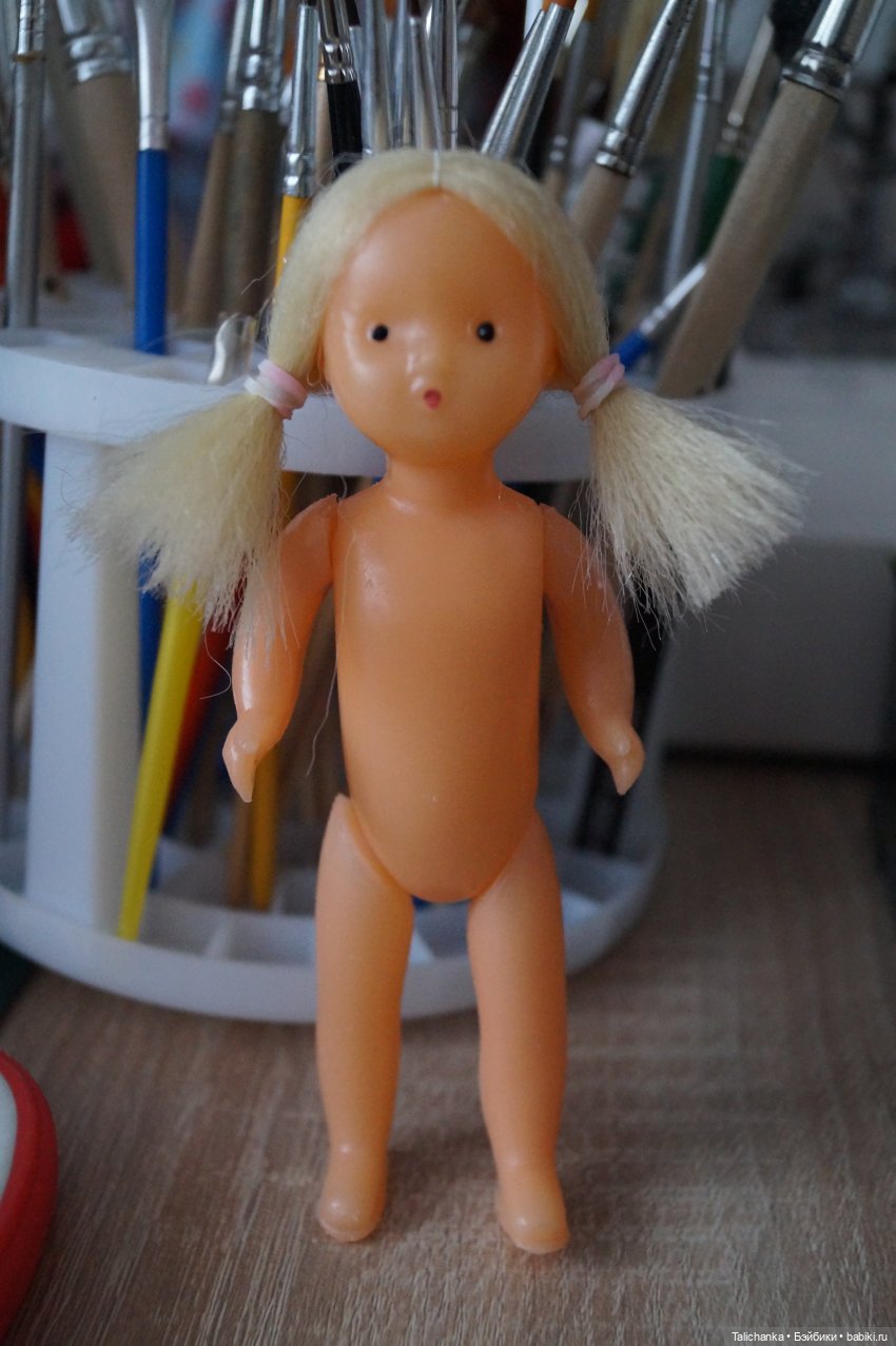 Вторая выписка декабря. Продолжаем лечить новогодних героев. Куколка СССР получила паричок, выравниваем длину ножек