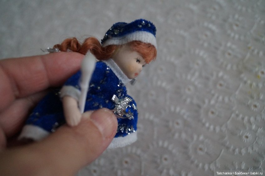 Вторая выписка декабря. Продолжаем лечить новогодних героев. Куколка СССР получила паричок, выравниваем длину ножек