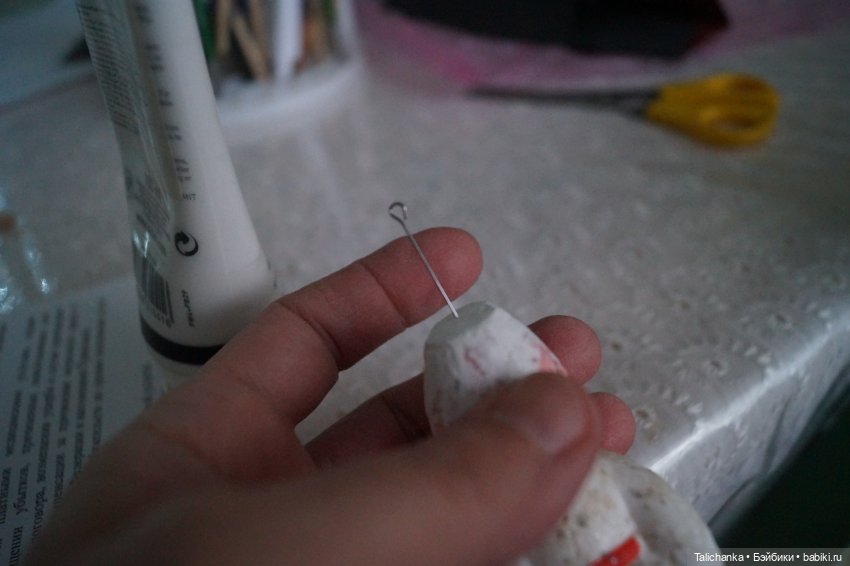 Четвёртая выписка декабря. Чем закрыть глубокие царапины в пенопластовых игрушках