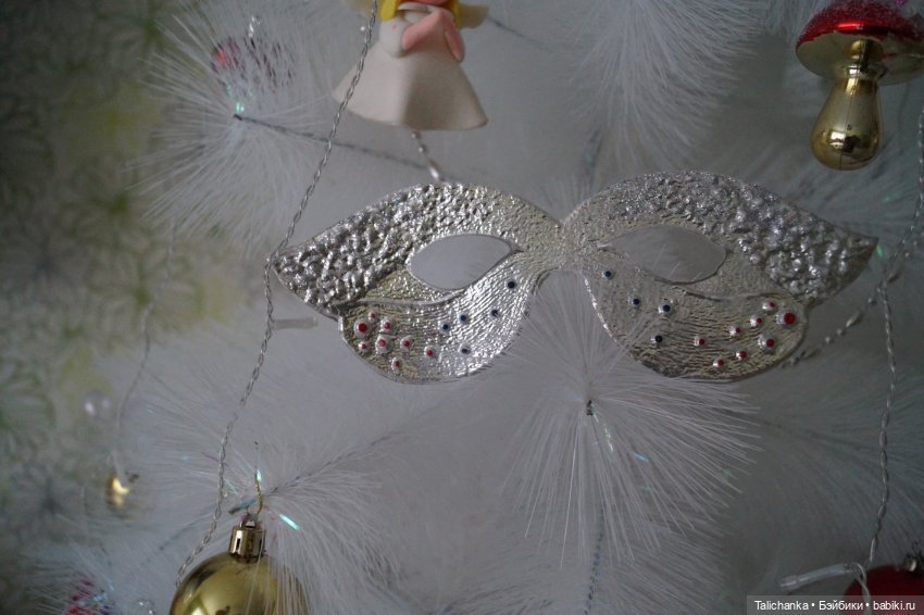 Четвёртая выписка декабря. Чем закрыть глубокие царапины в пенопластовых игрушках