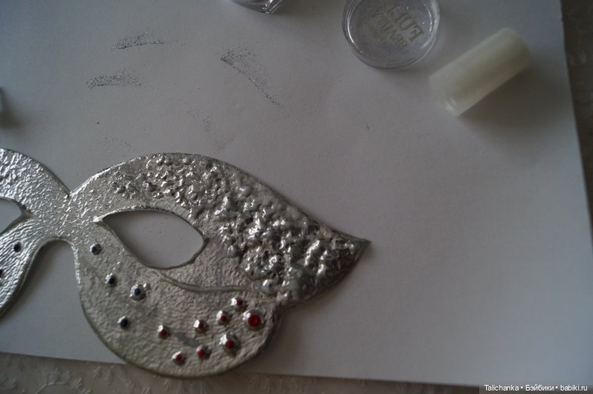 Четвёртая выписка декабря. Чем закрыть глубокие царапины в пенопластовых игрушках