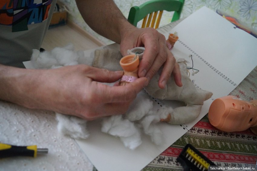 Третья выписка февраля. Малышка найдёнка выздоровела: прошили волосы, отмыли почеркушки. Как очистить ржавчину. Девочка