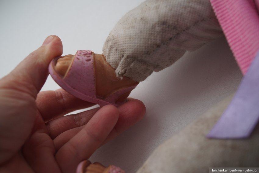 Третья выписка февраля. Малышка найдёнка выздоровела: прошили волосы, отмыли почеркушки. Как очистить ржавчину. Девочка