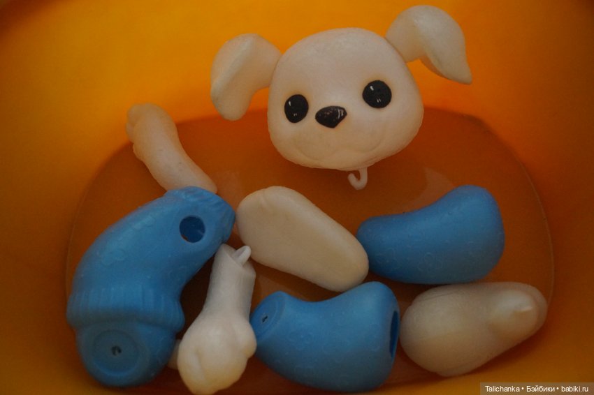 Вторая выписка марта. Как убрать следы горячего пистолета с куклы. Восстанавливаем волосы. Перетяжка пупсика и собачки (фото