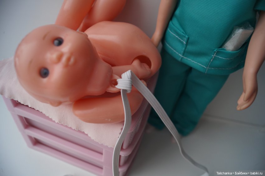 Вторая выписка марта. Как убрать следы горячего пистолета с куклы. Восстанавливаем волосы. Перетяжка пупсика и собачки