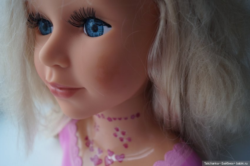 Вторая выписка марта. Как убрать следы горячего пистолета с куклы. Восстанавливаем волосы. Перетяжка пупсика и собачки