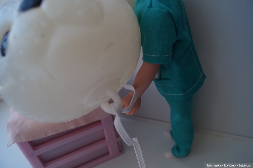 Вторая выписка марта. Как убрать следы горячего пистолета с куклы. Восстанавливаем волосы. Перетяжка пупсика и собачки