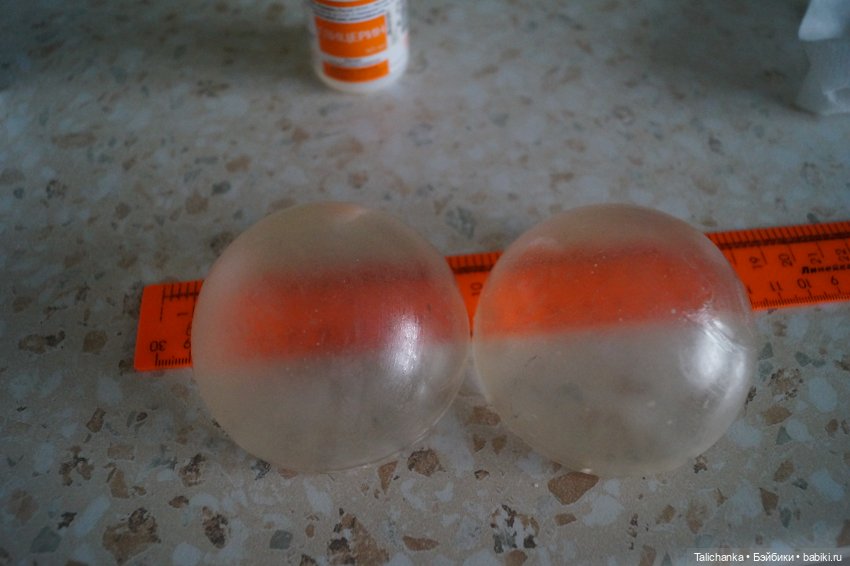 Первая выписка апреля. Реанимирую волосы Мериды. Как подклеить разрыв глазницы у пупса. Чиним деревянного Незнайку СССР.