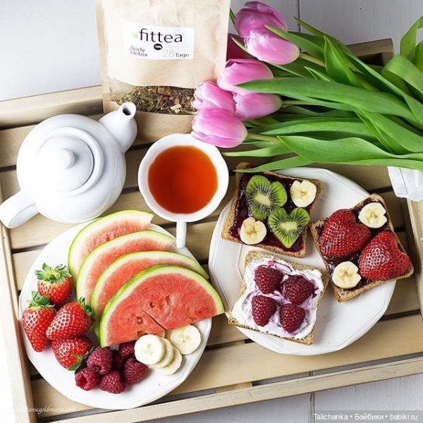 Первая выписка апреля. Реанимирую волосы Мериды. Как подклеить разрыв глазницы у пупса. Чиним деревянного Незнайку СССР.