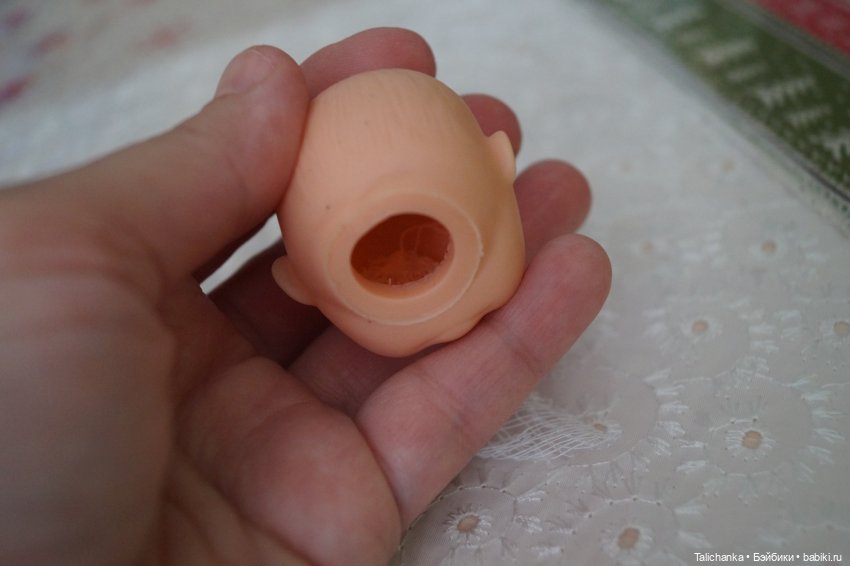 Первая выписка апреля. Реанимирую волосы Мериды. Как подклеить разрыв глазницы у пупса. Чиним деревянного Незнайку СССР.