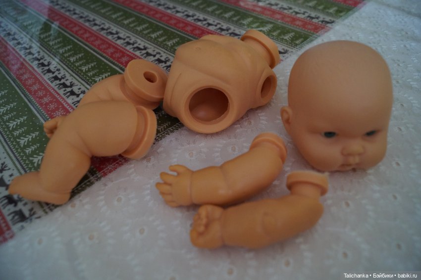 Первая выписка апреля. Реанимирую волосы Мериды. Как подклеить разрыв глазницы у пупса. Чиним деревянного Незнайку СССР.