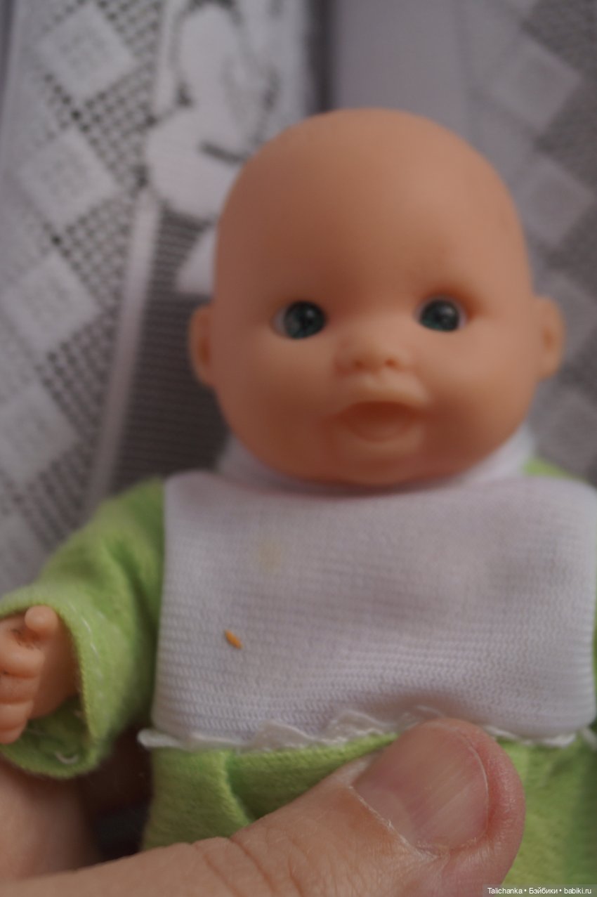 Первая выписка апреля. Реанимирую волосы Мериды. Как подклеить разрыв глазницы у пупса. Чиним деревянного Незнайку СССР.