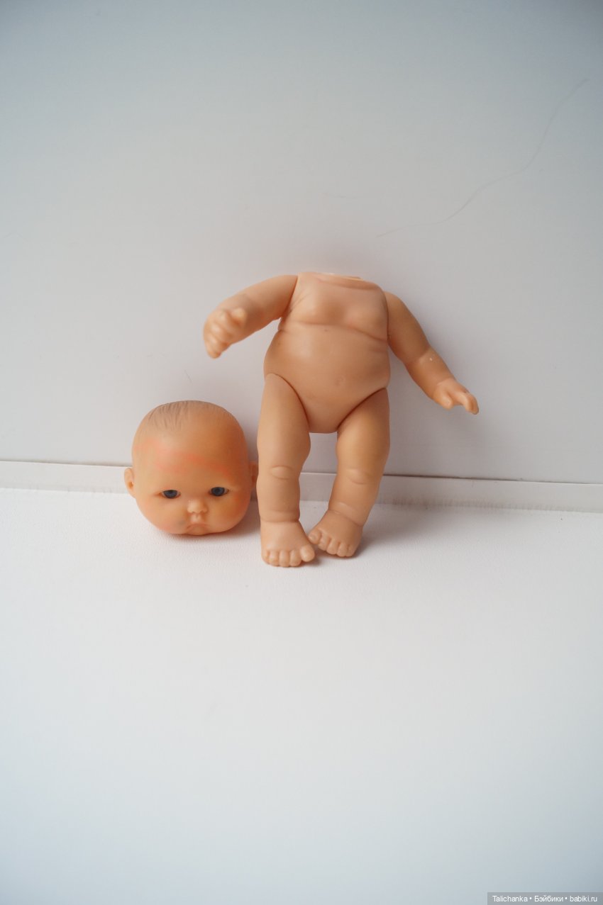 Вторая выписка апреля. Приводим в порядок фарфоровую куклу. Снова клеим разрыв шеи резинового пупса. Чистим и чиним