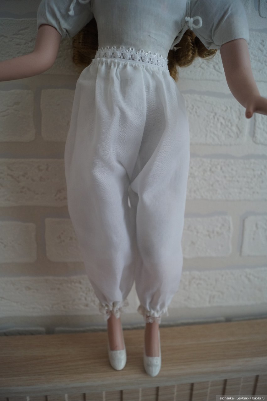 Вторая выписка апреля. Приводим в порядок фарфоровую куклу. Снова клеим разрыв шеи резинового пупса. Чистим и чиним