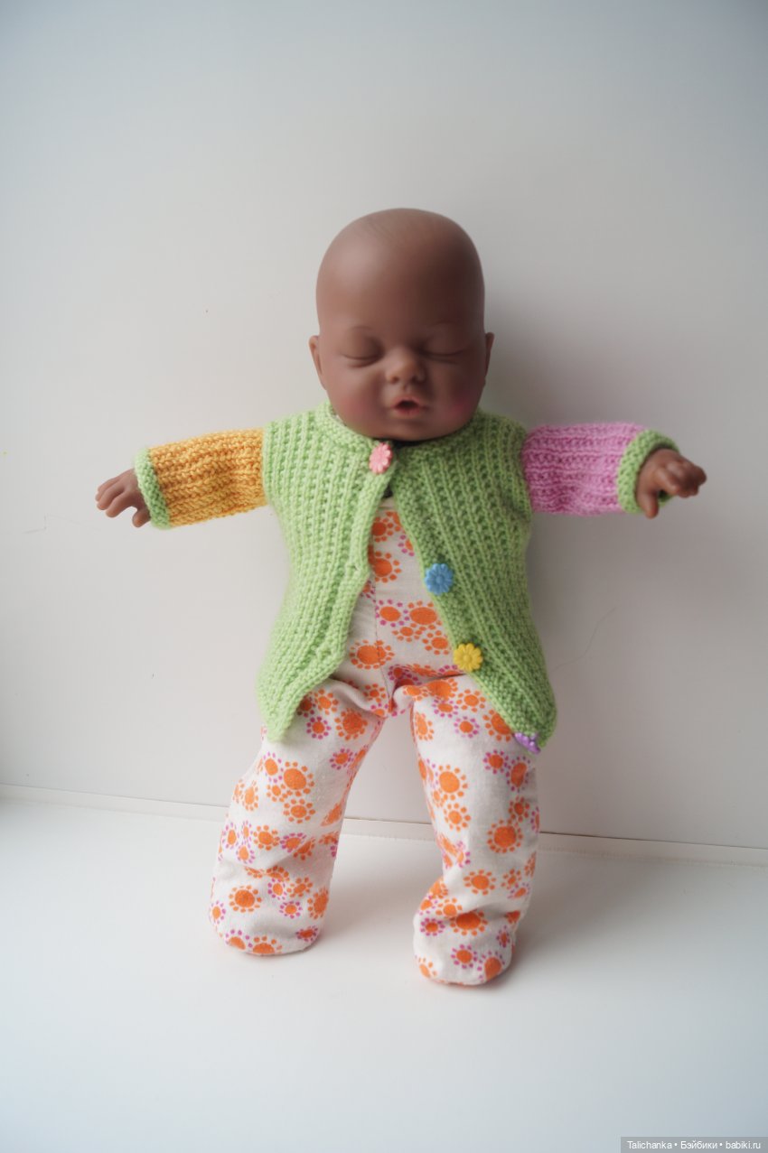 Вторая выписка апреля. Приводим в порядок фарфоровую куклу. Снова клеим разрыв шеи резинового пупса. Чистим и чиним