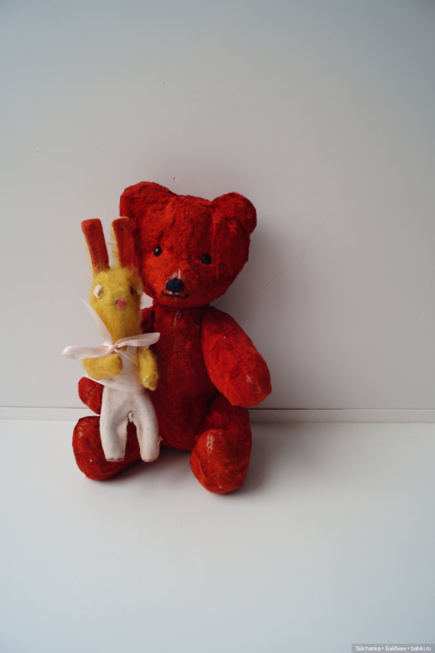 Вторая выписка апреля. Приводим в порядок фарфоровую куклу. Снова клеим разрыв шеи резинового пупса. Чистим и чиним