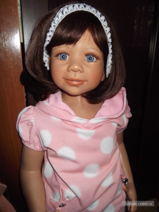 Моника Левениг