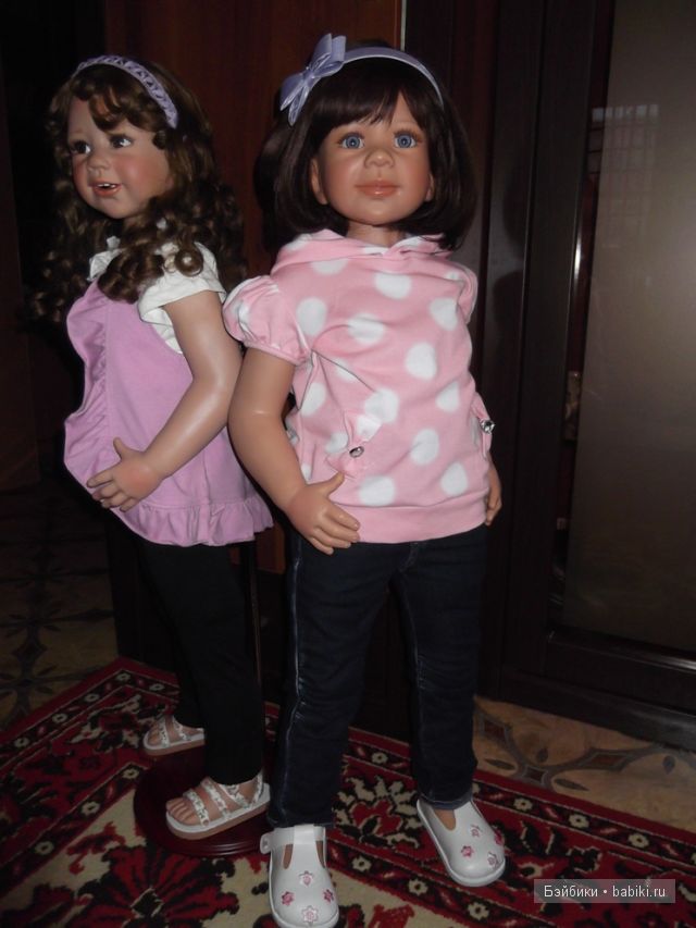 Моника Левениг