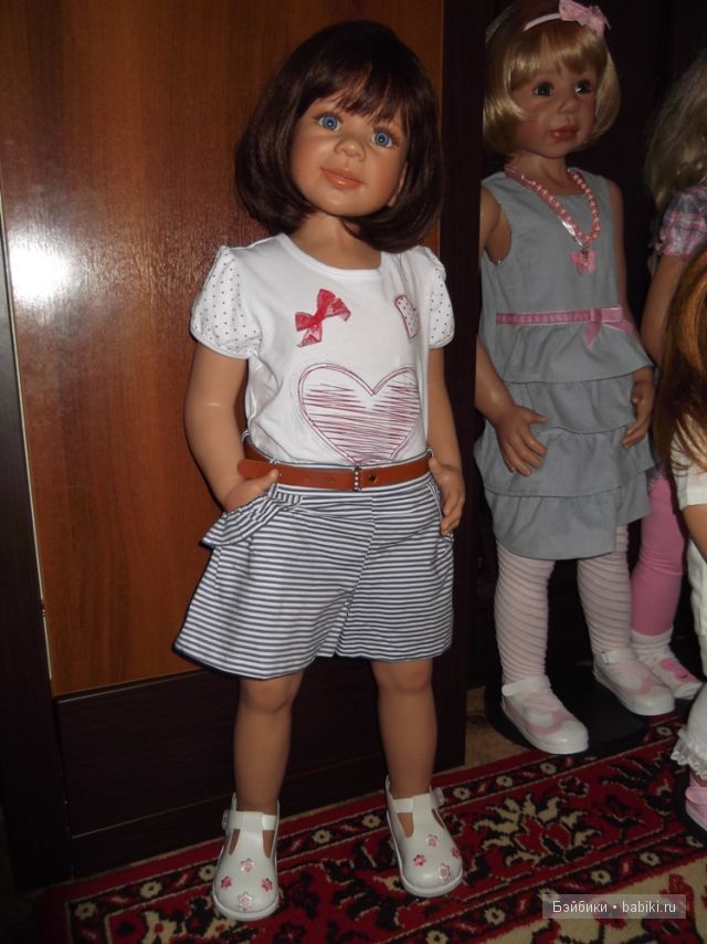 Моника Левениг