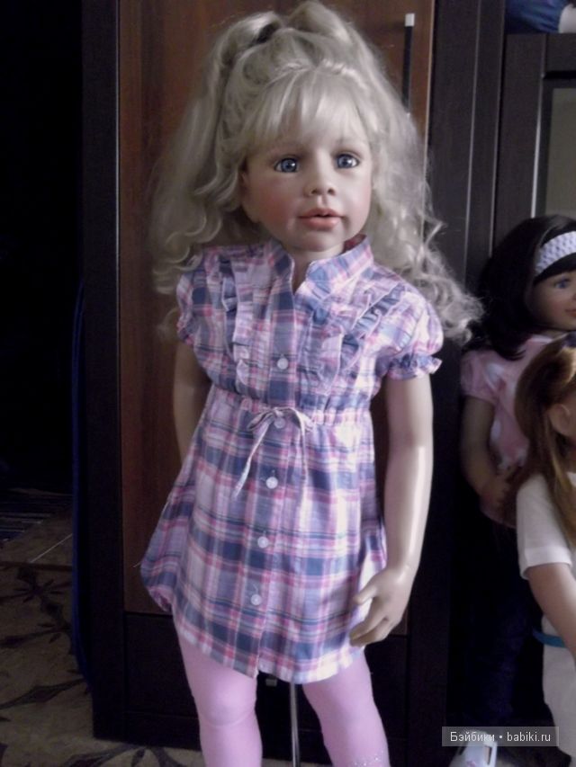 Моника Левениг