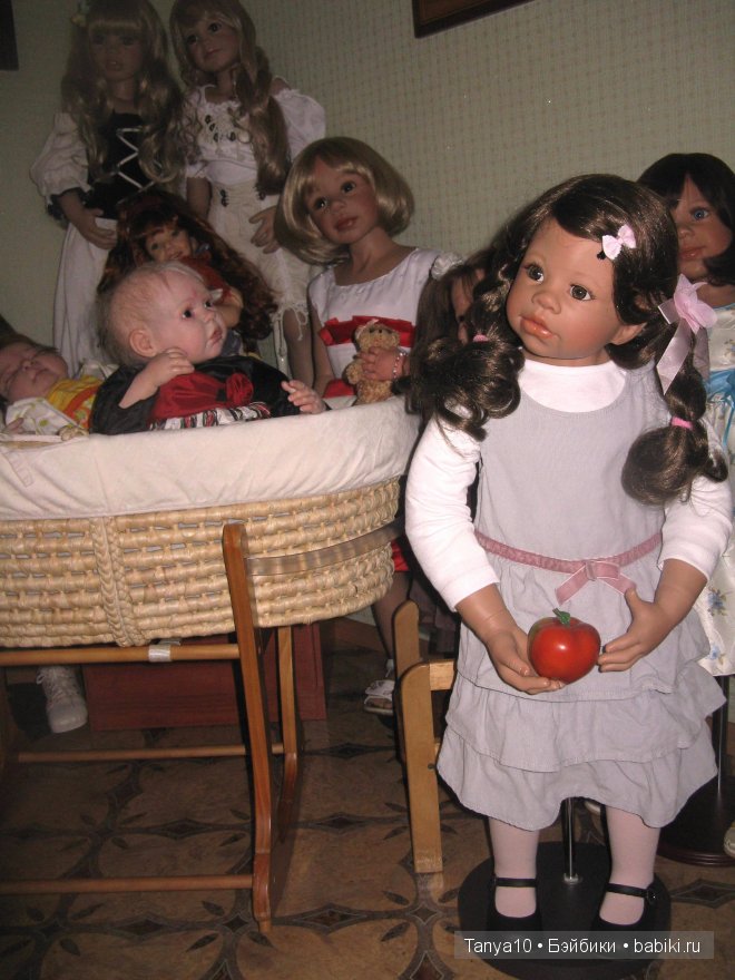 Моника Левениг