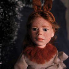 Девочка с веткой в новом образе и без ветки