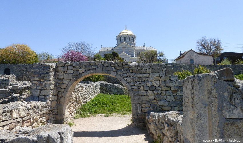 Маша и Пип в Крыму. Севастополь