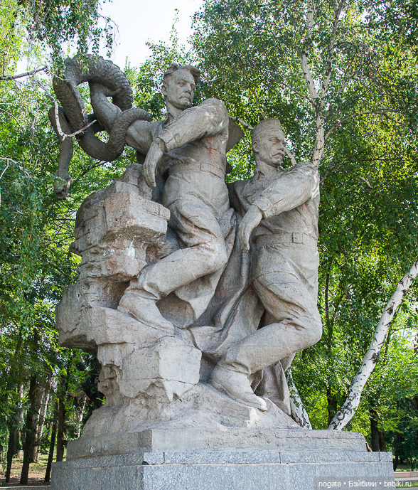 Путешествуем с Машей. Мамаев курган